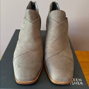 NIB Eileen Fisher Ember Nubuck Block Heel Boot / Bootie Rye 7.5